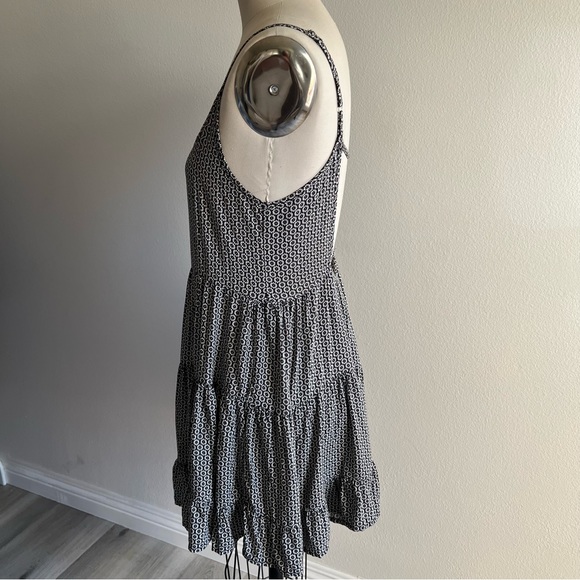 Brandy Melville Jada Dress One Size Floral Medium - Picture 4 of 16